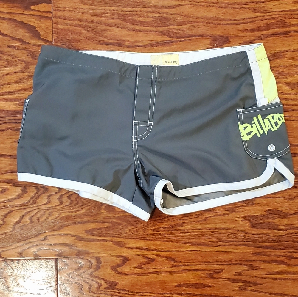 Women's Billabong Board Shorts sz 5